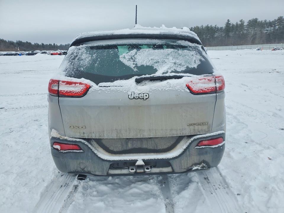 2015 Jeep Cherokee Sport