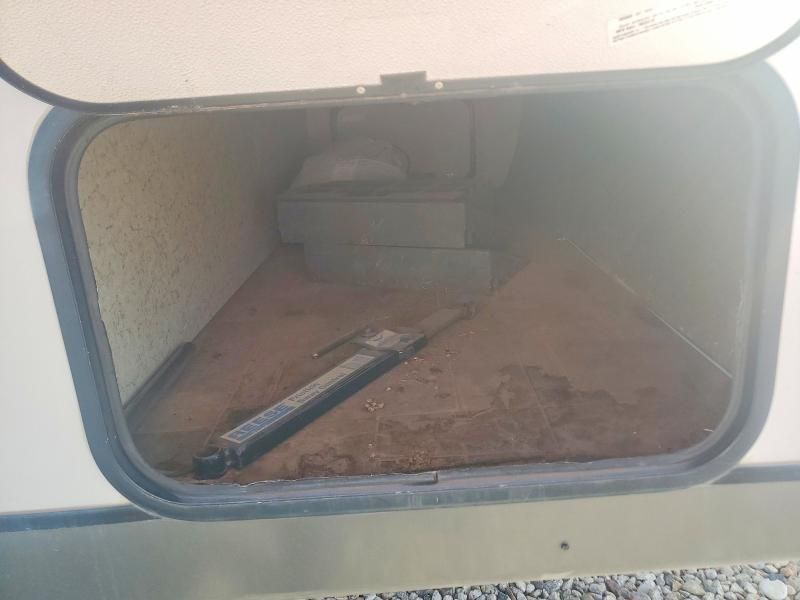 2013 Winnebago Camper