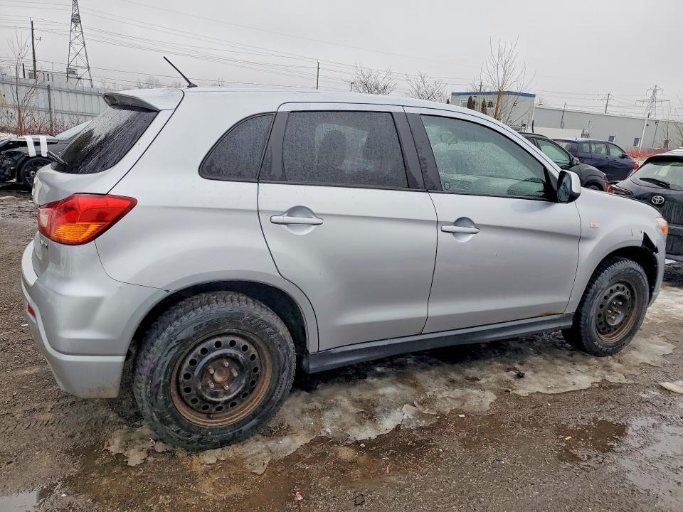 2011 Mitsubishi Rvr se