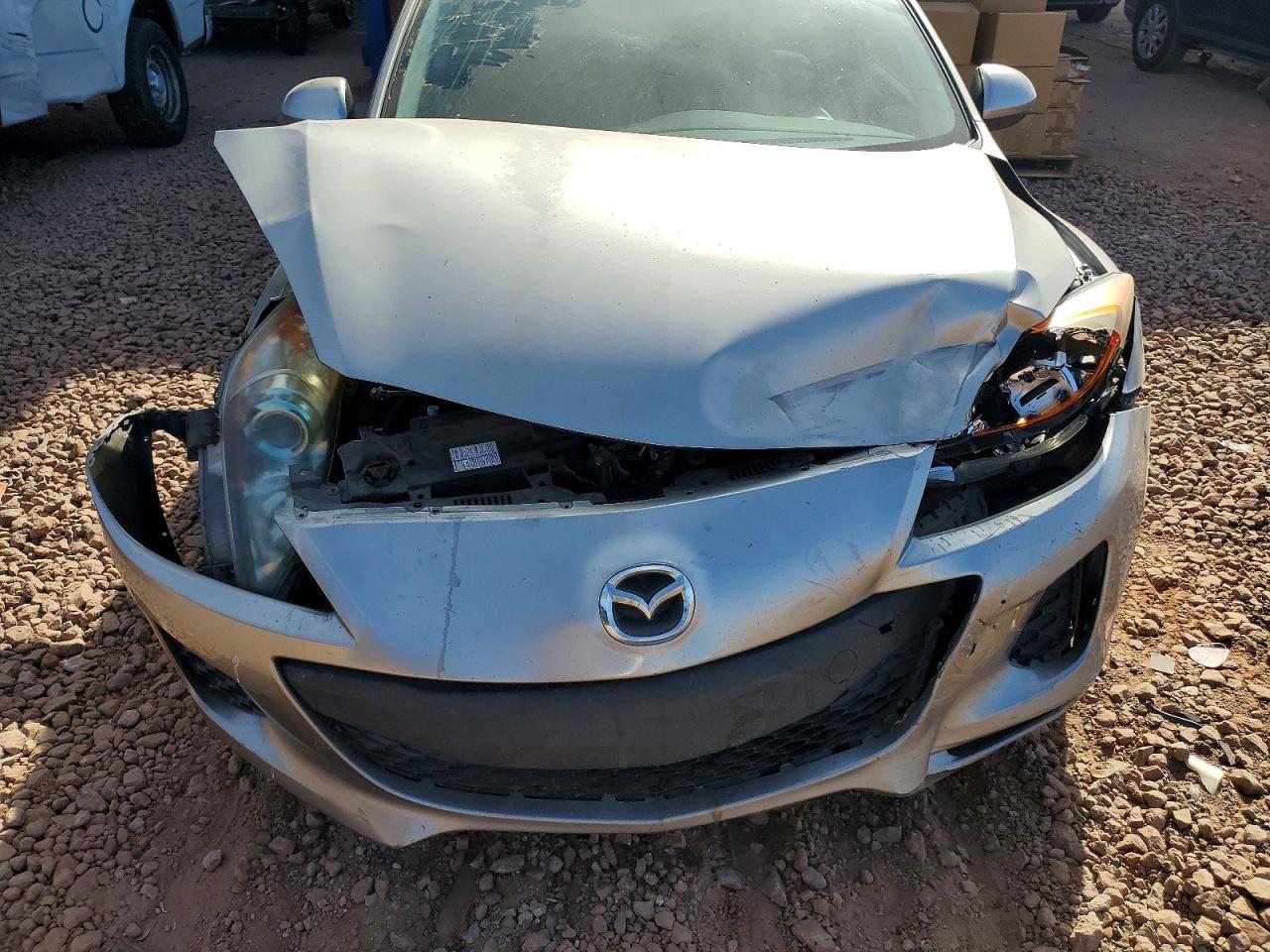 2013 Mazda 3 I