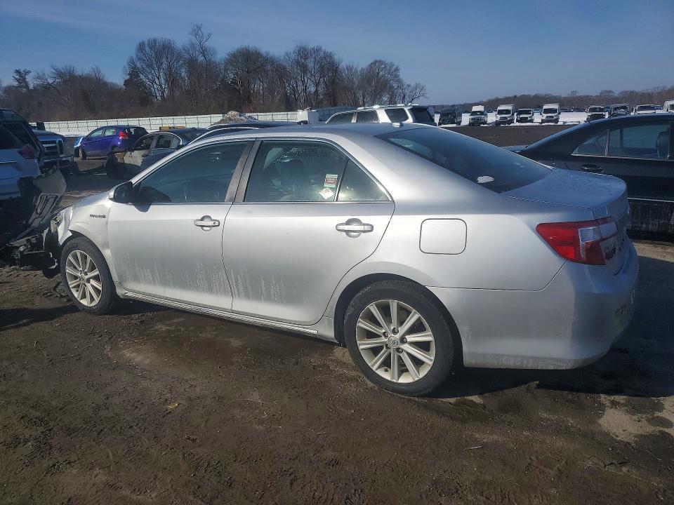2014 Toyota Camry Hybrid xle