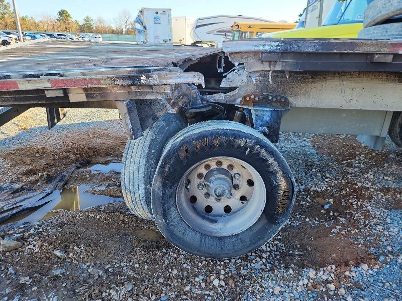 2016 Reitnouer Flatbed Trailer