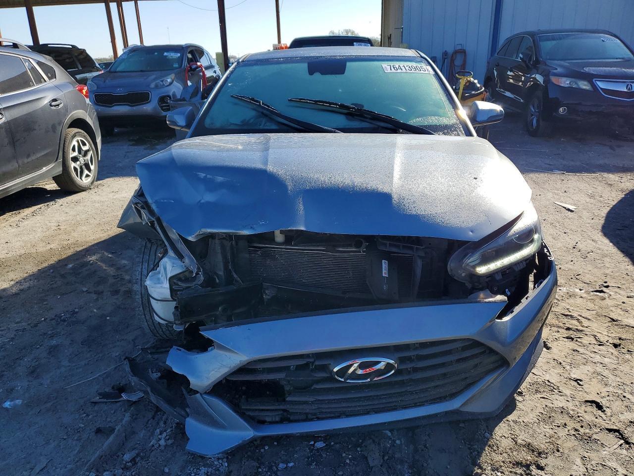 2019 Hyundai Veloster Base