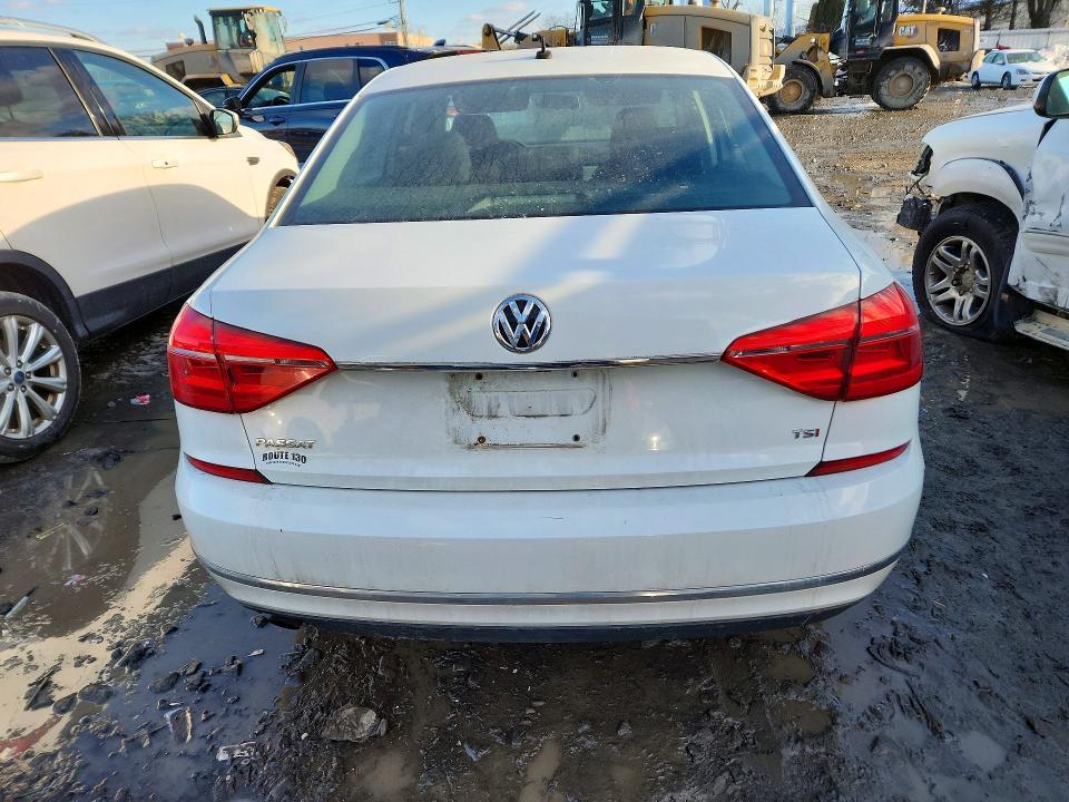 2016 Volkswagen Passat s