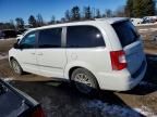 2015 Chrysler Town & Country Touring l