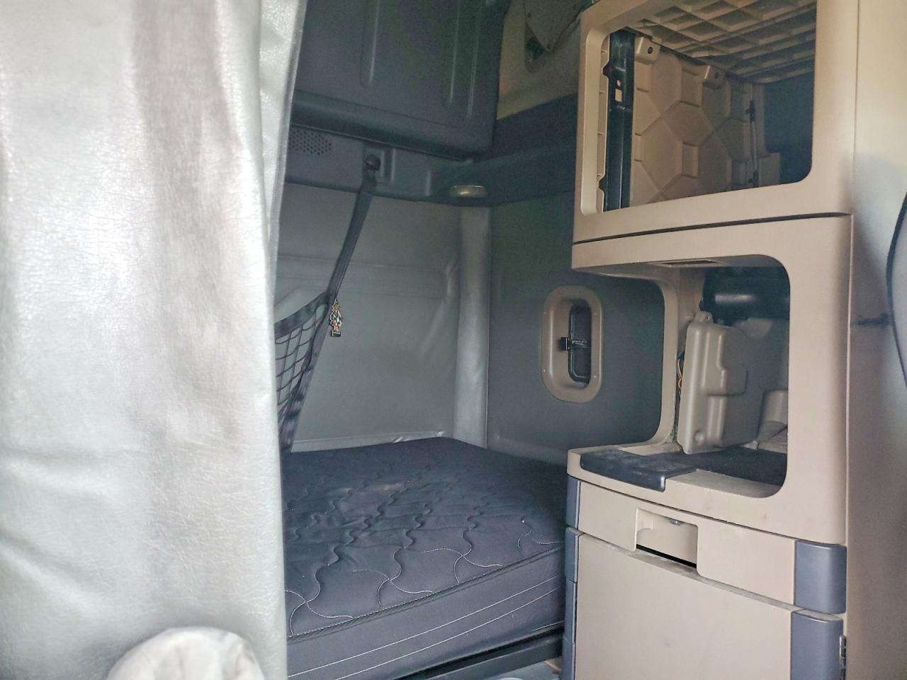2016 Freigliner Cascadia 125