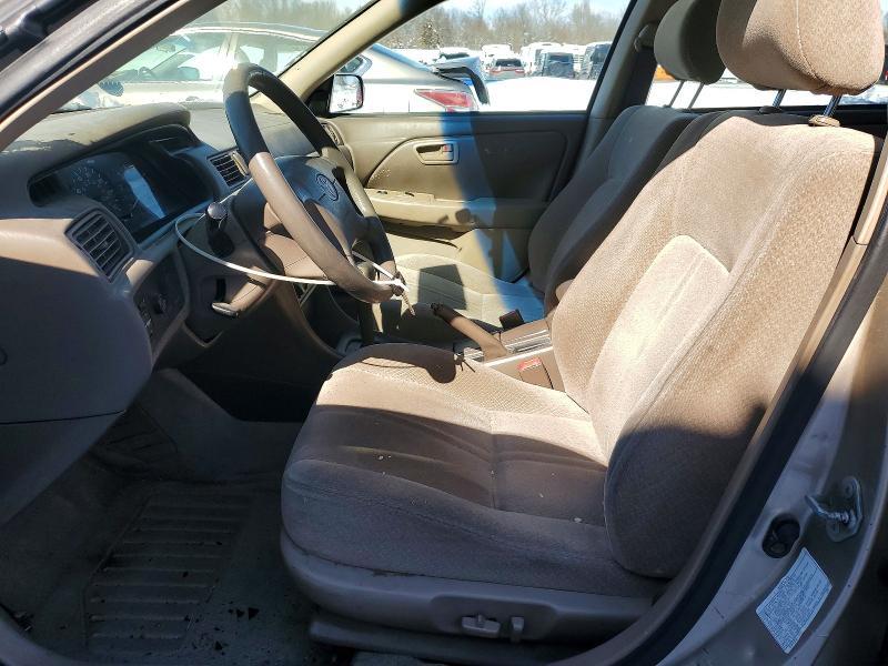 2000 Toyota Camry le