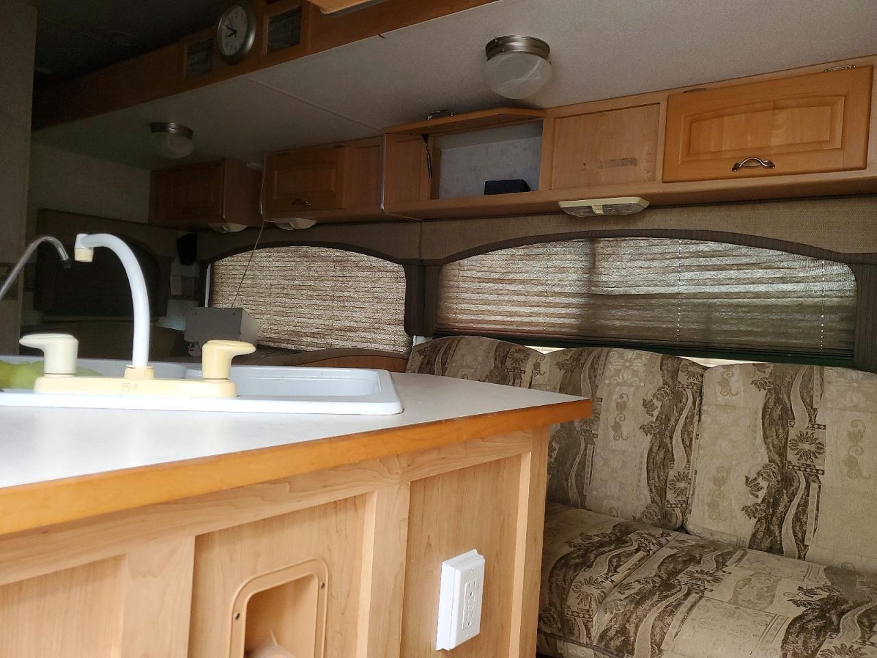 2005 Thor Jazz Camper