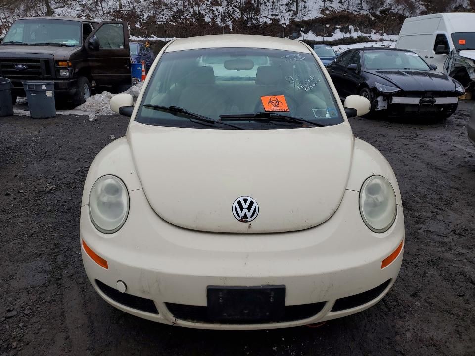 2009 Volkswagen New Beetle s