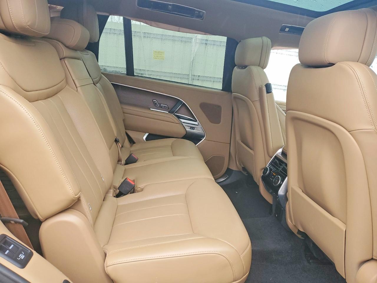 2025 Land Rover Range Rover se
