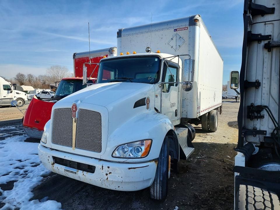 2018 Kenworth T370 box Truck