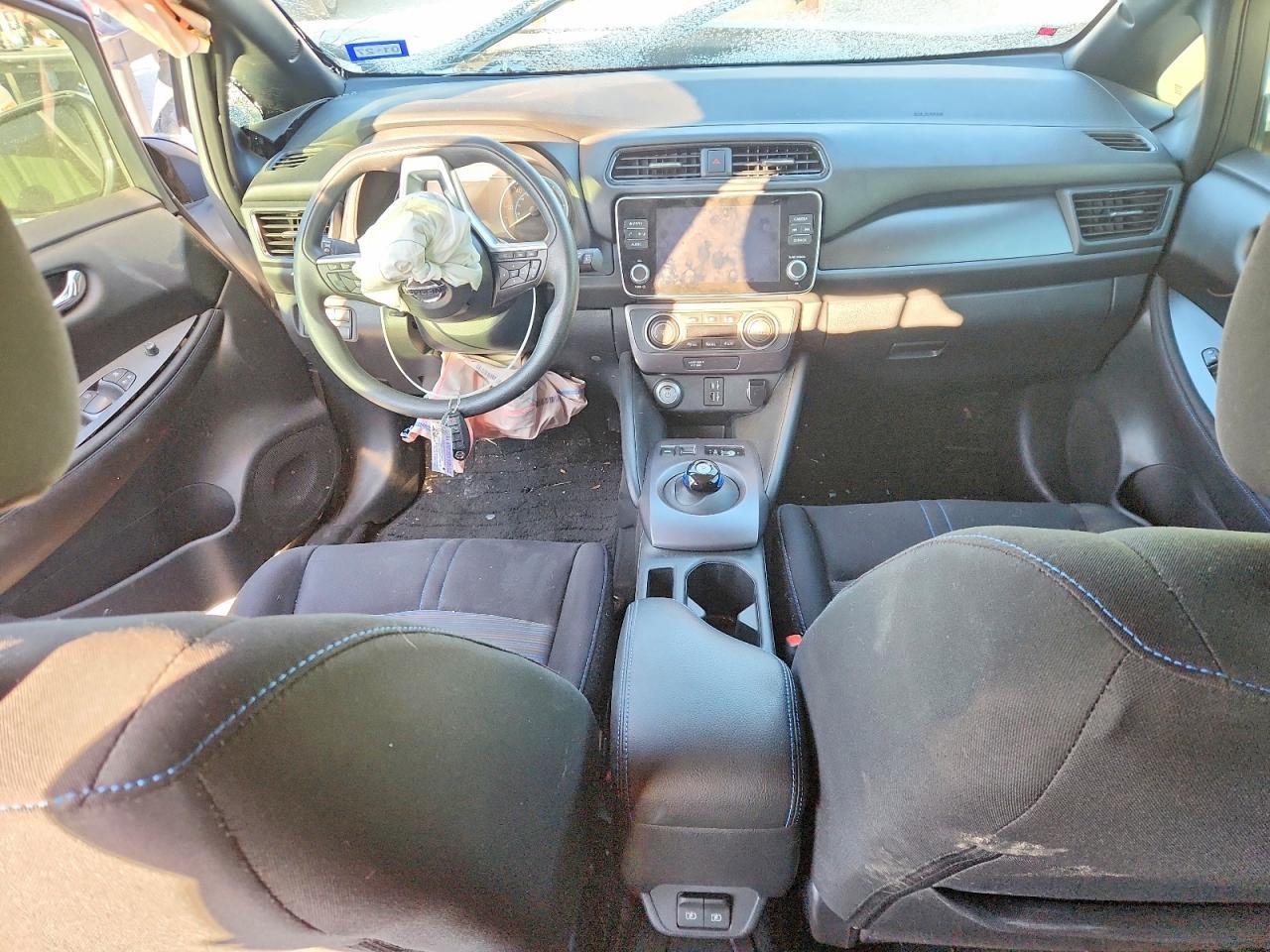 2022 Nissan Leaf s