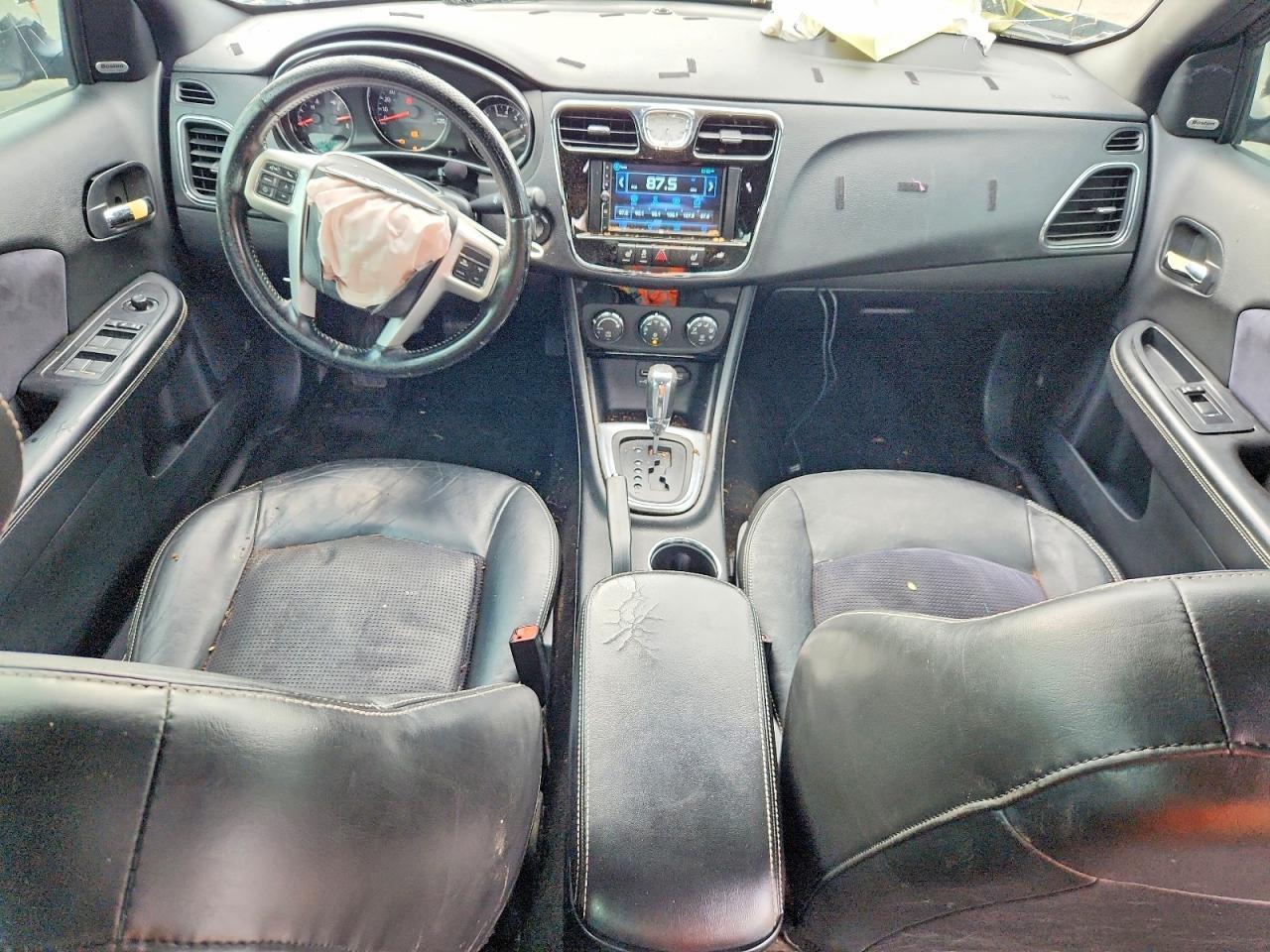 2012 Chrysler 200 s