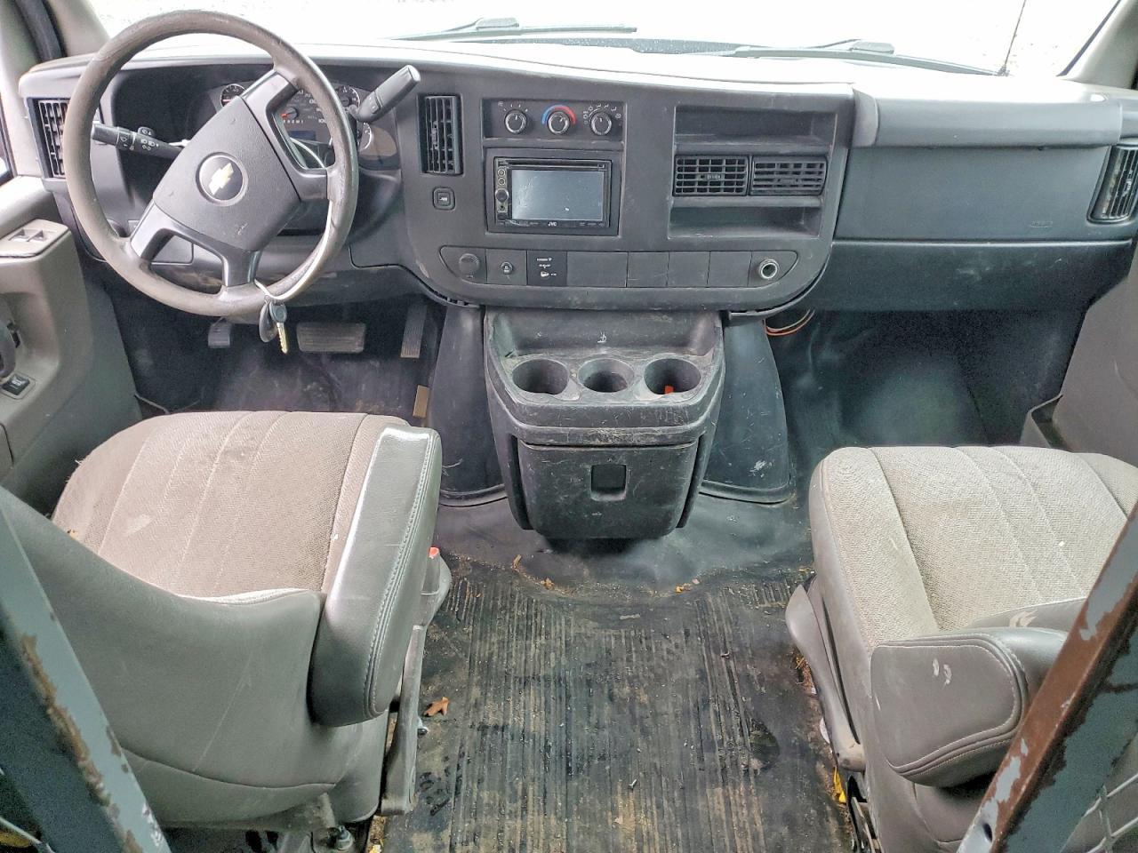 2013 Chev Express Cargo 2500 1