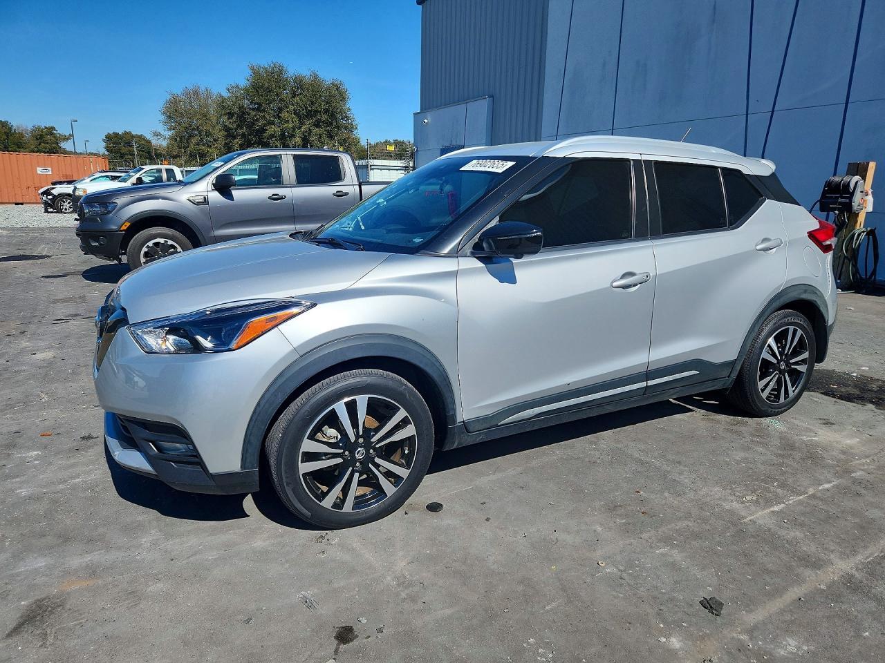 2020 Nissan Kicks sr