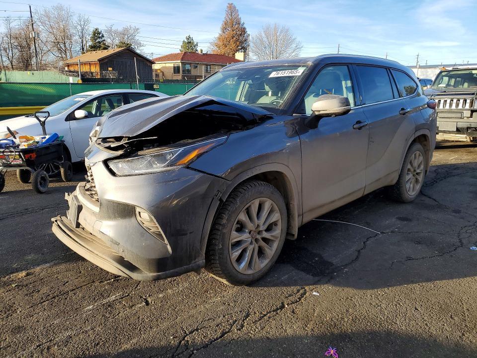 2025 Toyota Highlander le