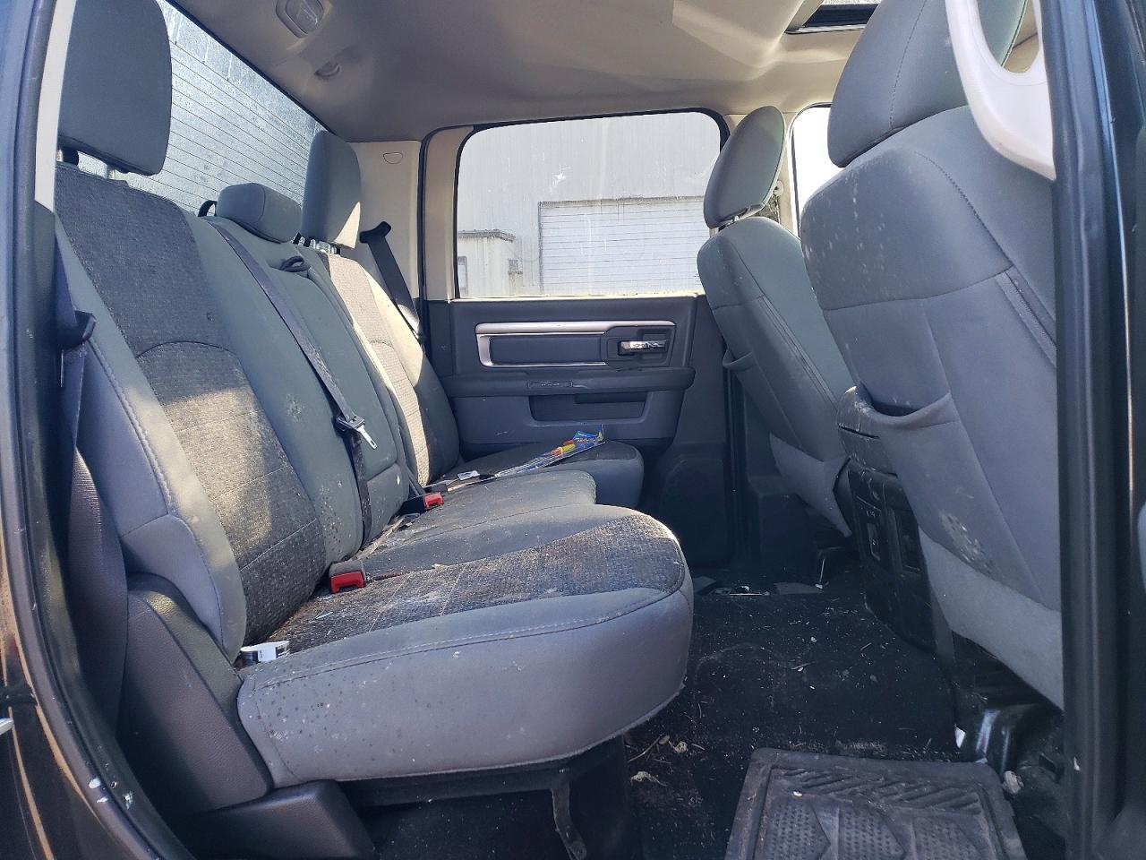 2016 Dodge Ram 1500 slt