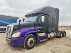 2013 Freigliner 2013 Freightliner Cascadia Semi Truck