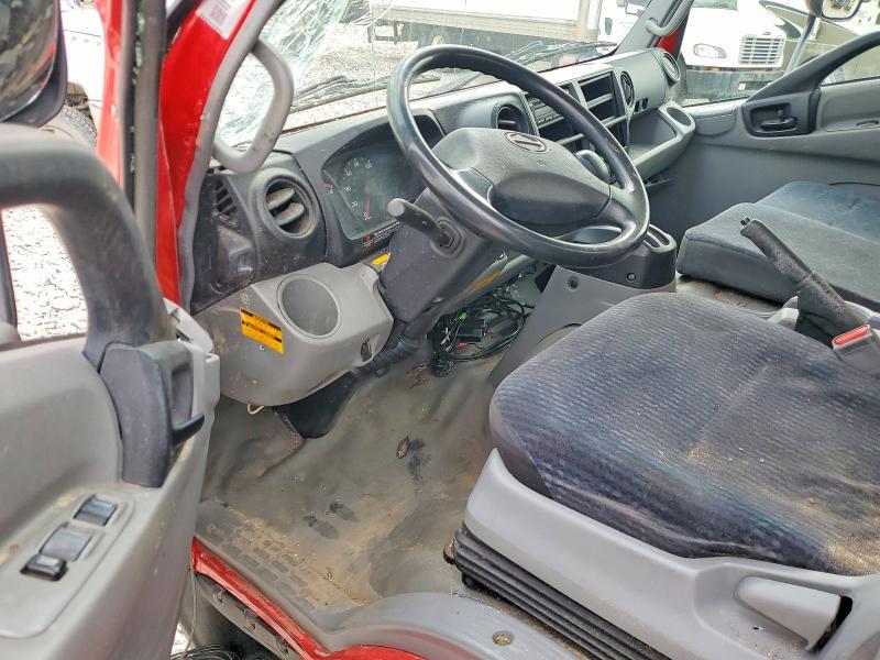 2019 Hino 195 box Truck
