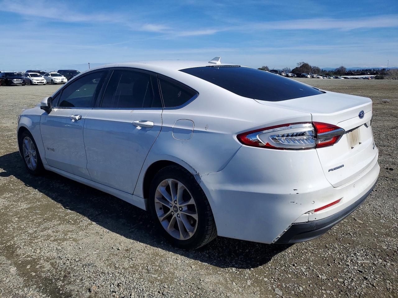 2019 Ford Fusion se