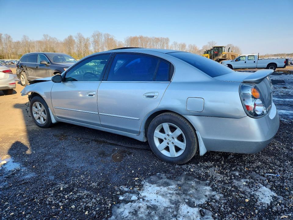 2003 Niss Altima