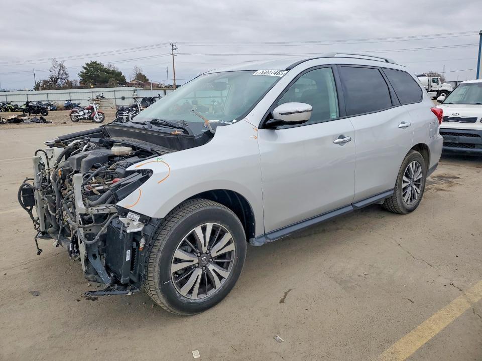 2018 Nissan Pathfinder s