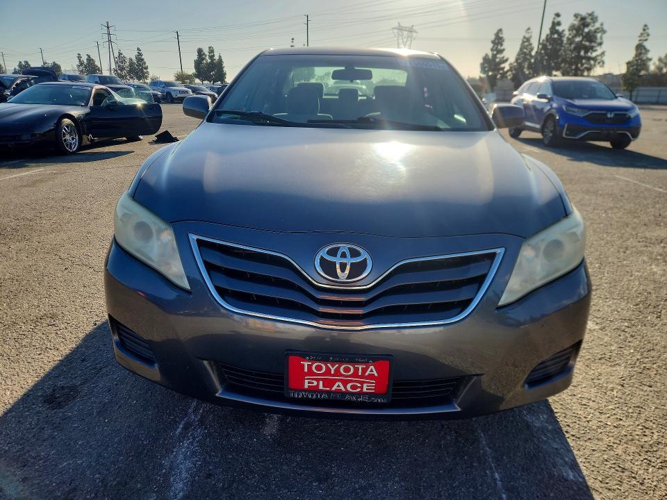 2011 Toyota Camry le