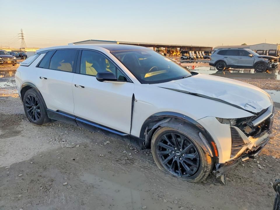 2024 Cadillac Lyriq Sport