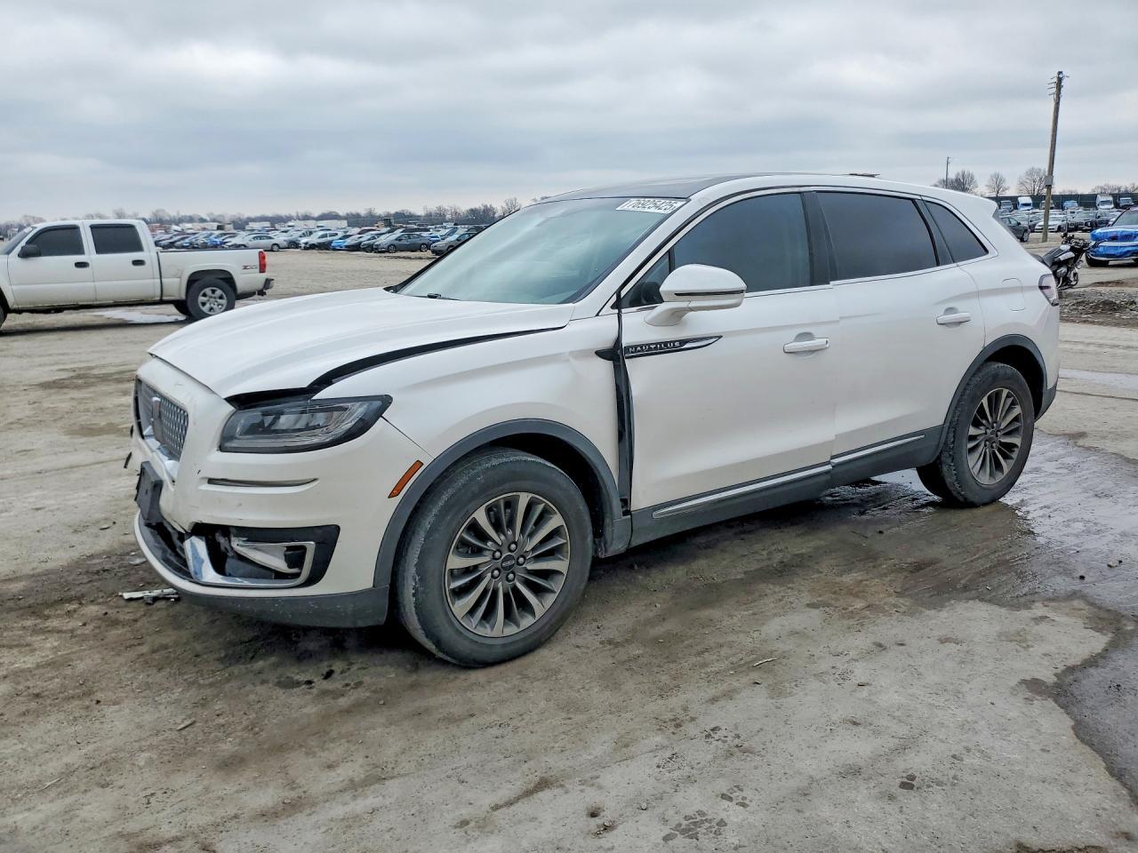 2019 Lincoln Nautilus Select