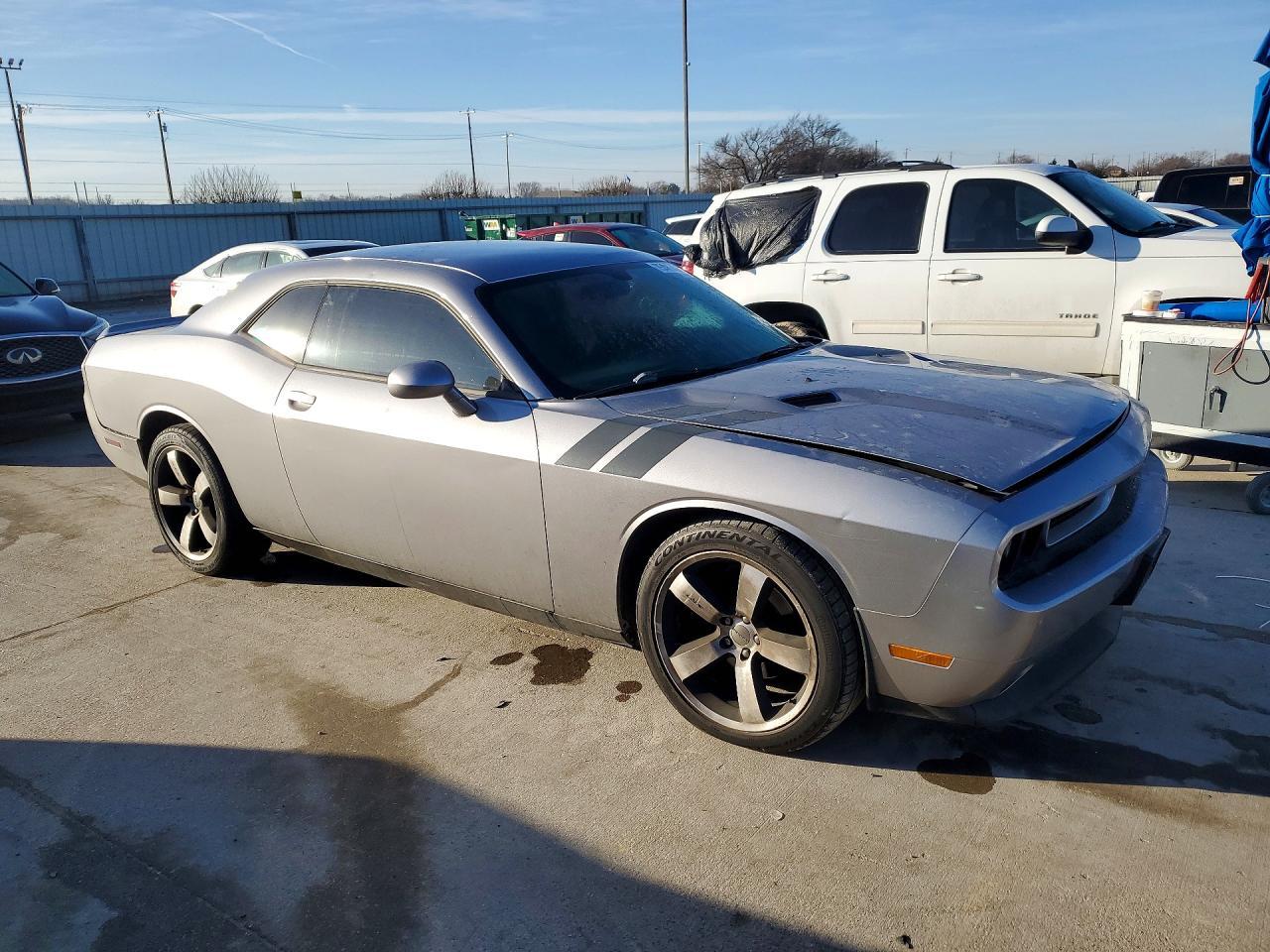 2014 Dodge Challenger sxt