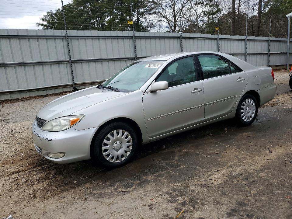 2004 Toyota Camry xle