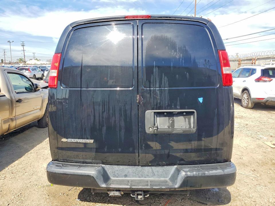 2018 Chevrolet Express 3500 Utility / Service Van