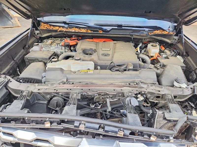 2024 Toyota Tundra Crewmax Platinum