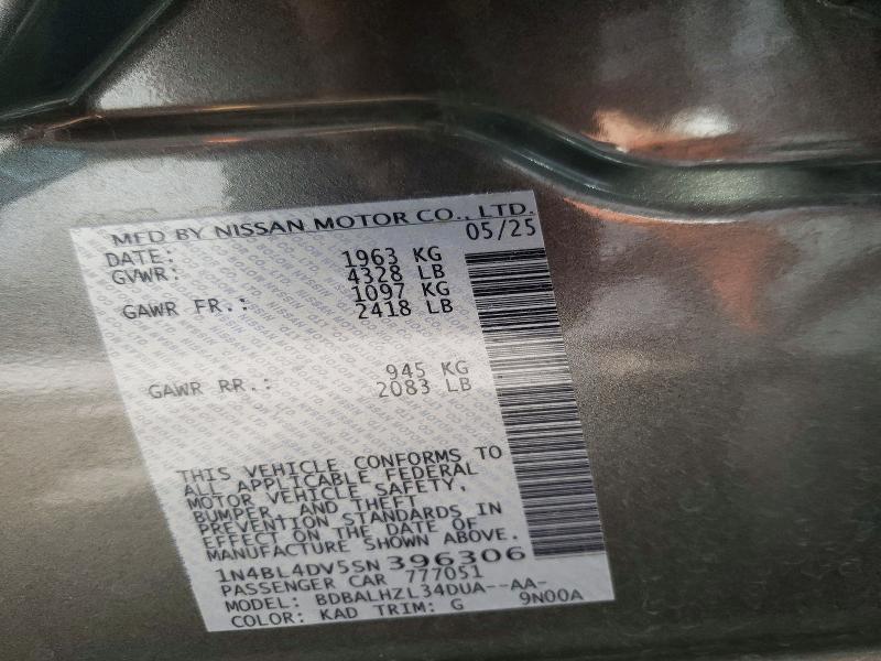 2025 Nissan Altima sv