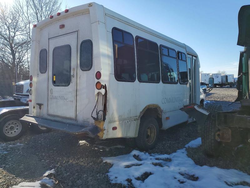 2010 Ford Econoline E350 Super Duty Cutaway van