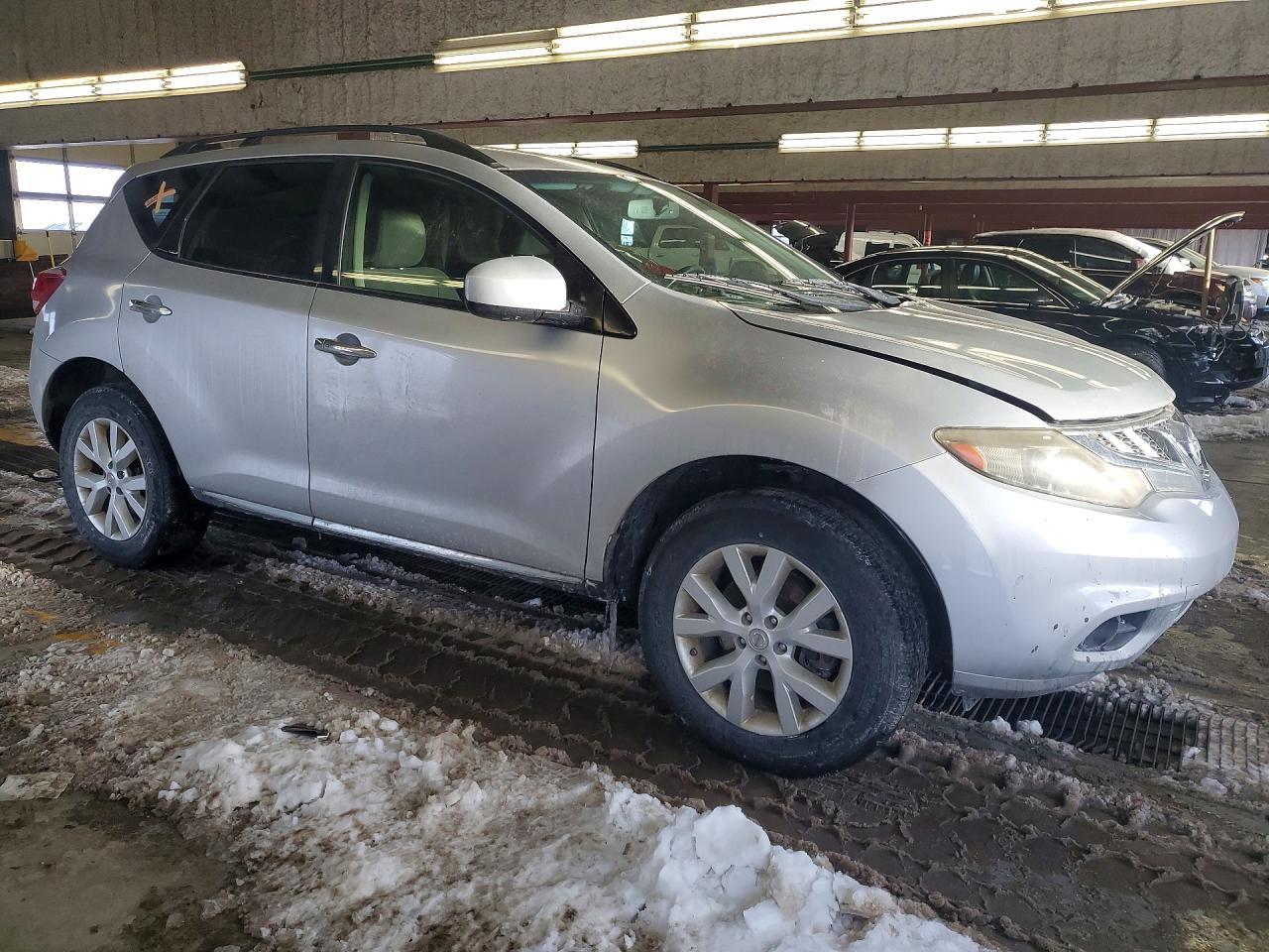2013 Nissan Murano s