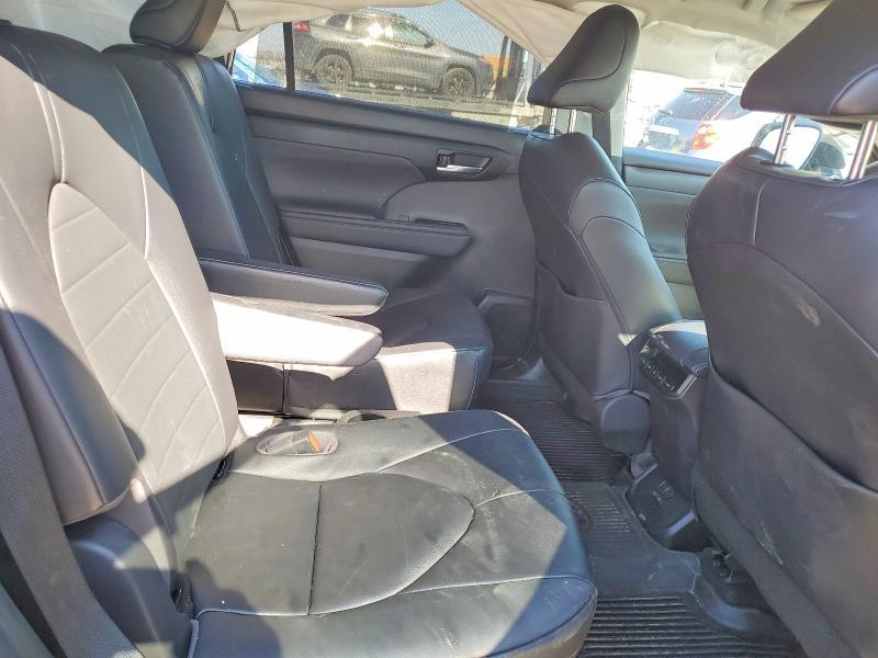 2023 Toyota Highlander Hybrid xle