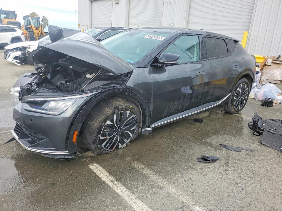 2023 KIA EV6 Wind