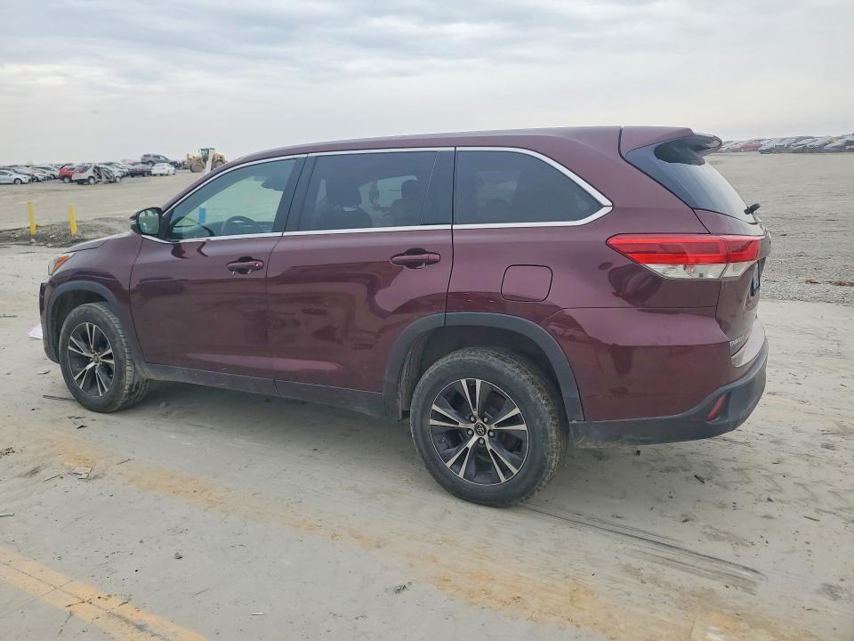 2019 Toyota Highlander le