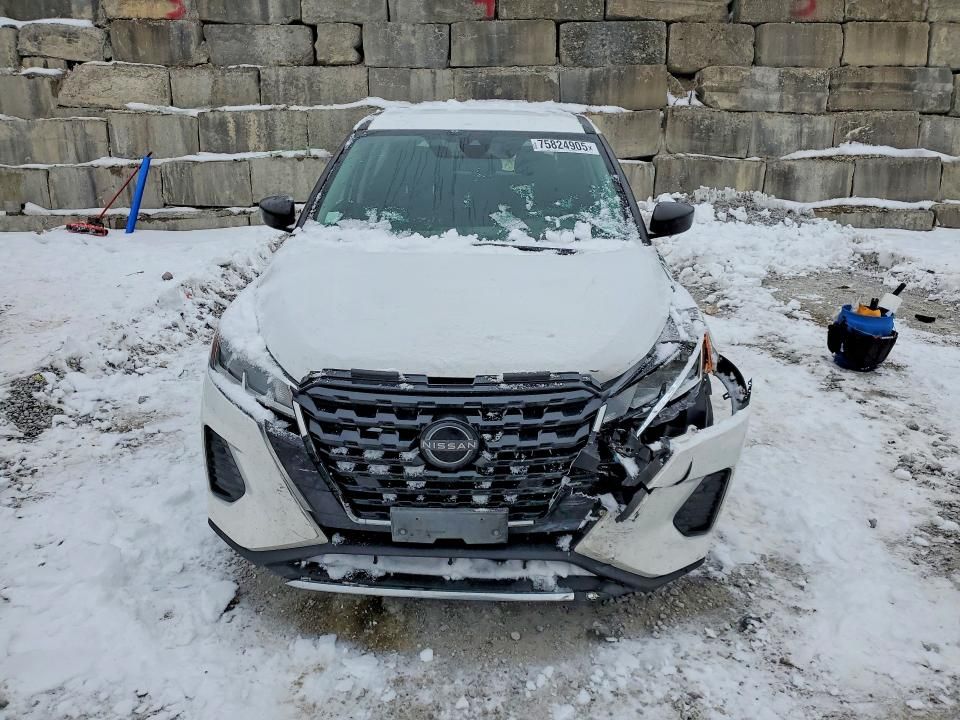 2023 Nissan Kicks s