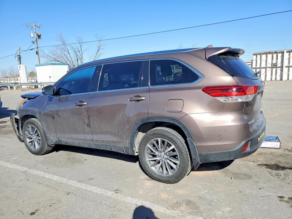 2019 Toyota Highlander xle