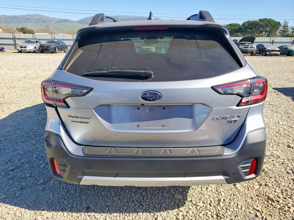 2022 Subaru Outback Limited xt
