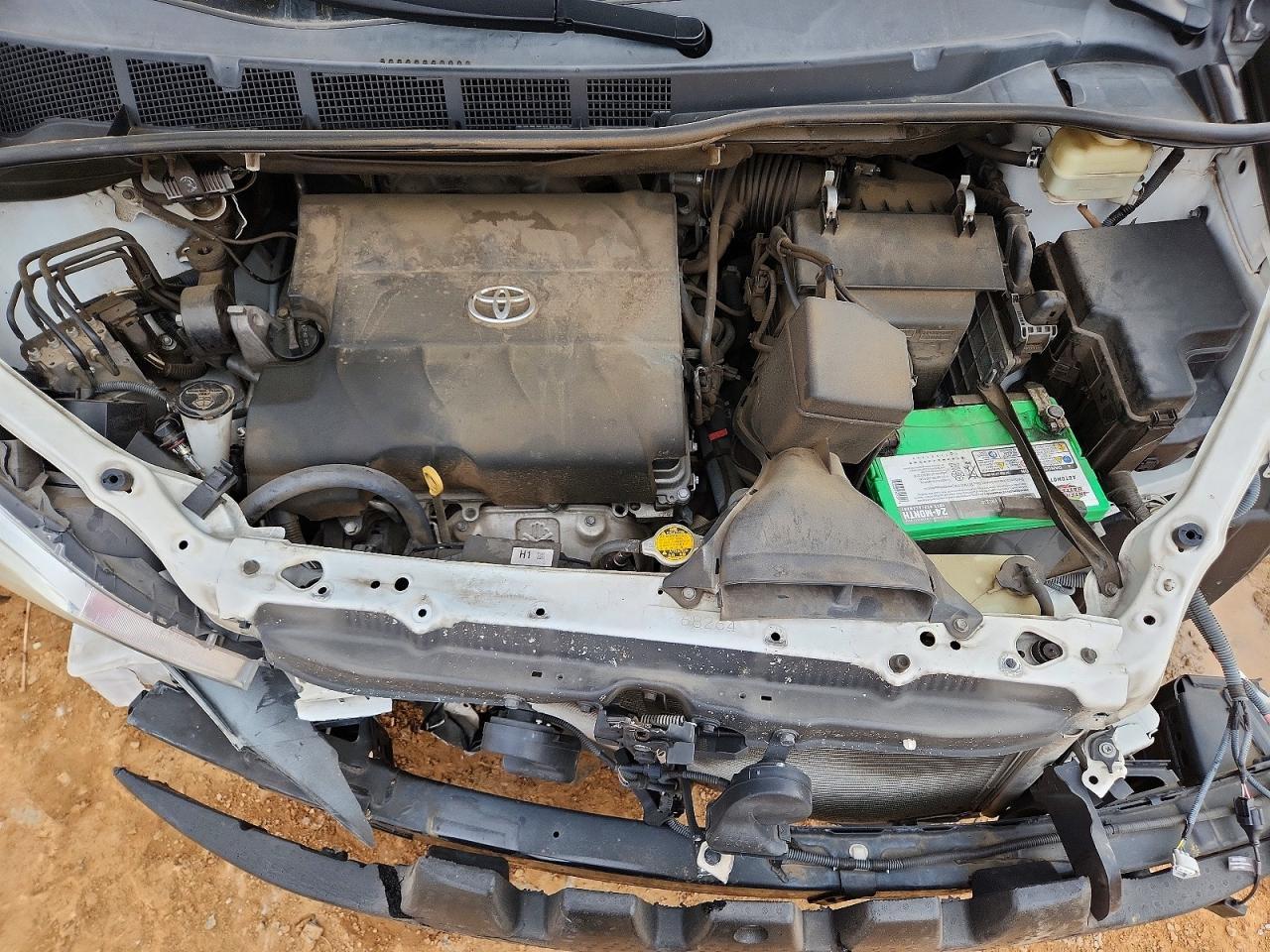 2016 Toyota Sienna le