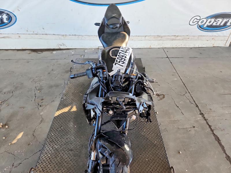 2025 Kawasaki Zx400 p