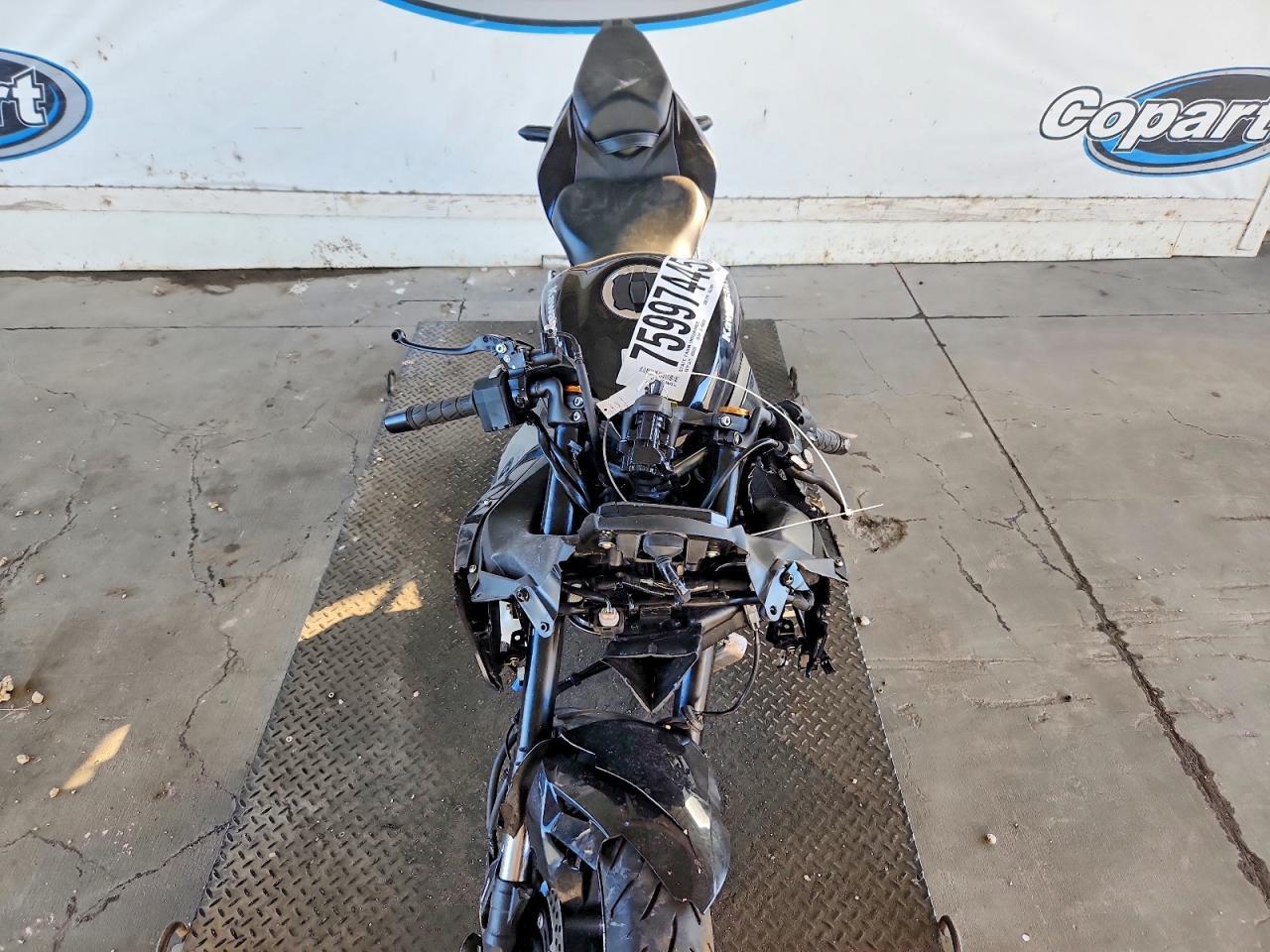 2025 Kawasaki ZX400 P