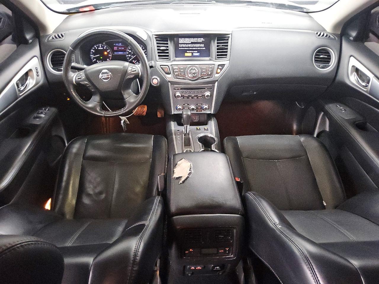 2020 Nissan Pathfinder sl