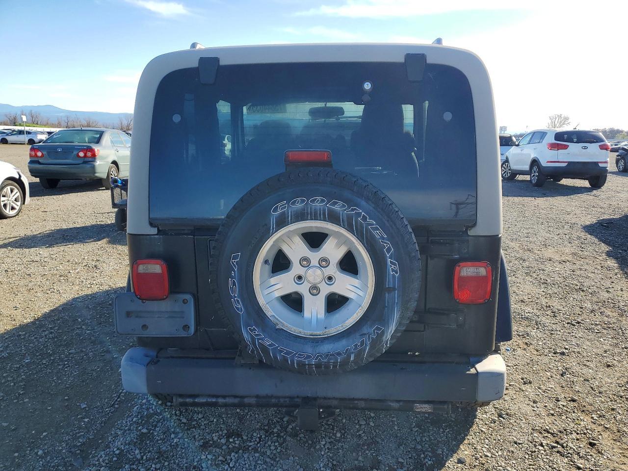 2004 Jeep Wrangler / tj Sahara