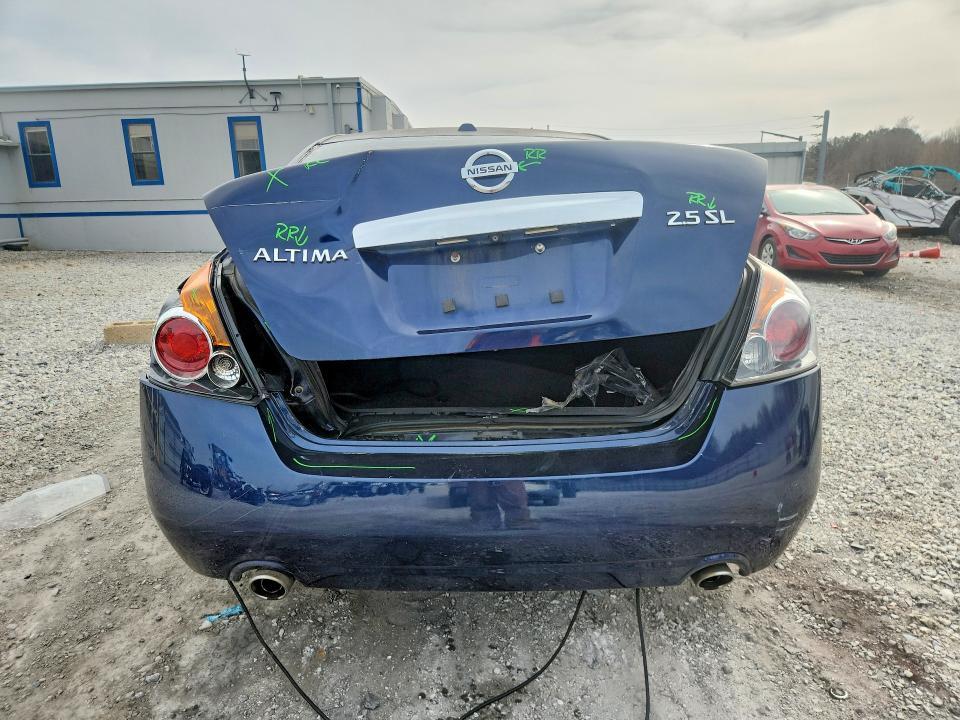 2011 Niss Altima Base