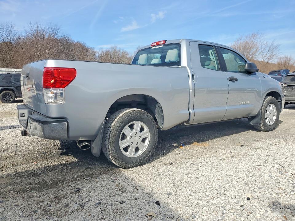 2011 Toyota Tundra Double cab SR5