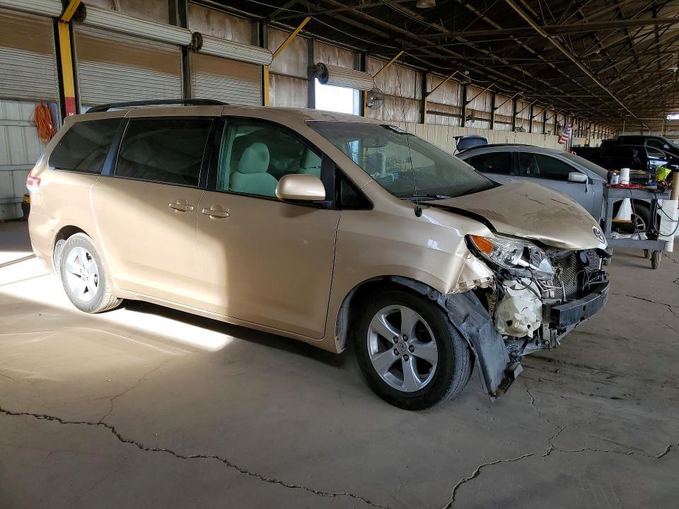 2014 Toyota Sienna le